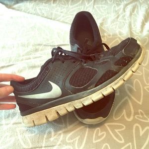 Black Nike Sneakers!